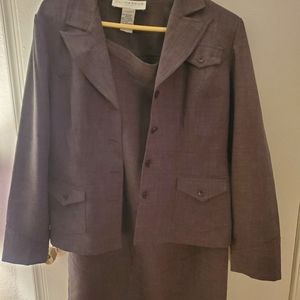 Sag Harbor skirt suit